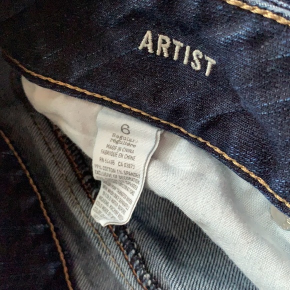 Women’s Crop American Eagle Jeans - Picture 3 of 5